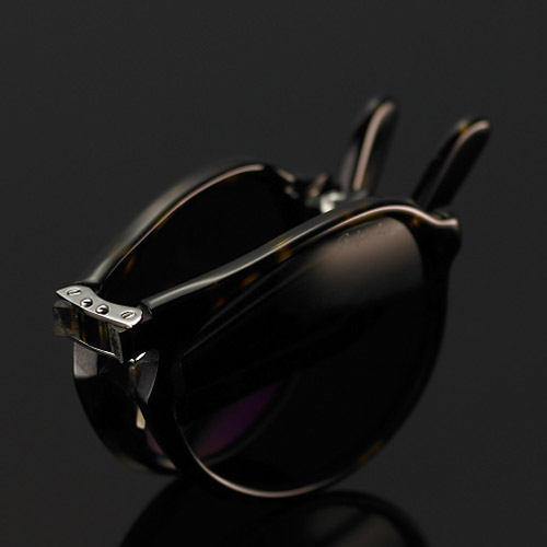 ralph-lauren-purple-label-foldable-sunglasses-2.jpg