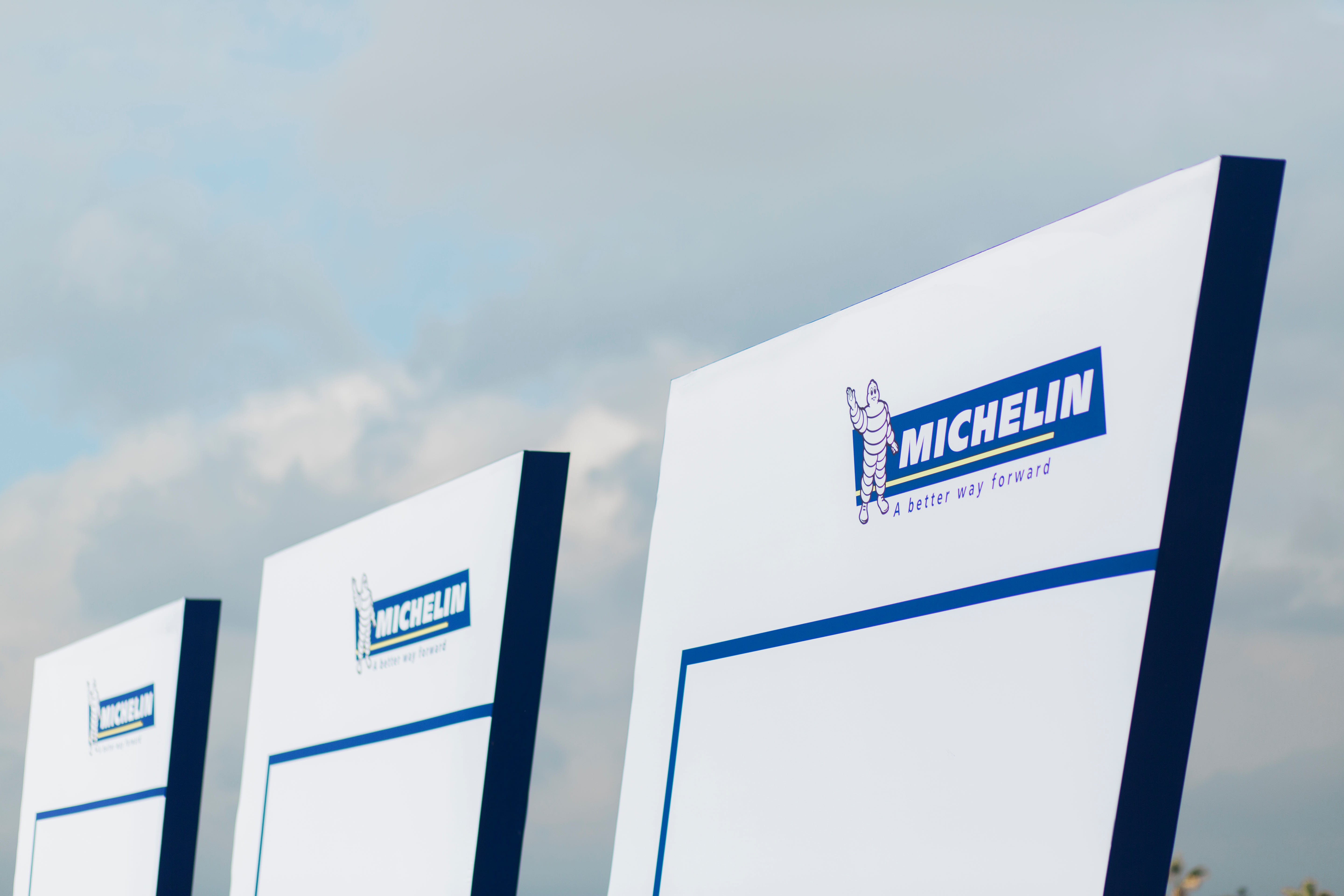 JT+TRACK_WAVE2_170118_VICE_MICHELIN-PILOT-CARD2-0906-